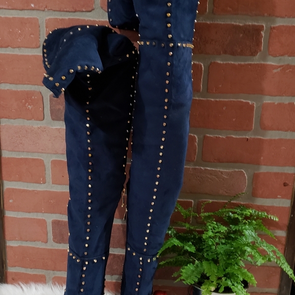 Heeled boots - Picture 2 of 7